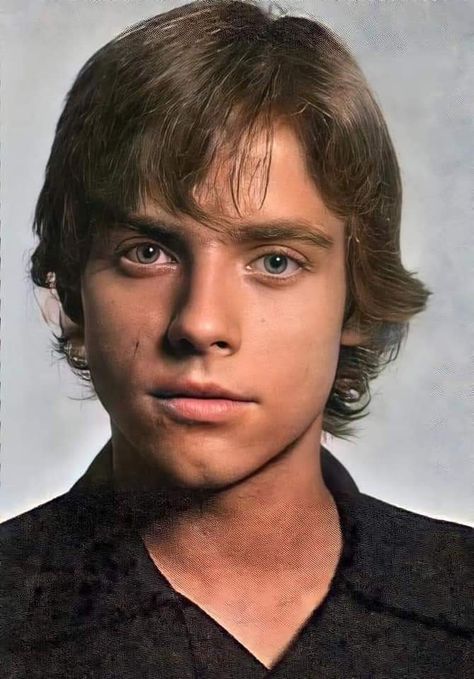 Mark Hamill Young Mark Hamill, Mark Hamill Luke Skywalker, Classic Films Posters, Star Wars Cast, Star Wars Background, Star Wars Luke, Star Wars Luke Skywalker, Mark Hamill, Star Wars Fan Art