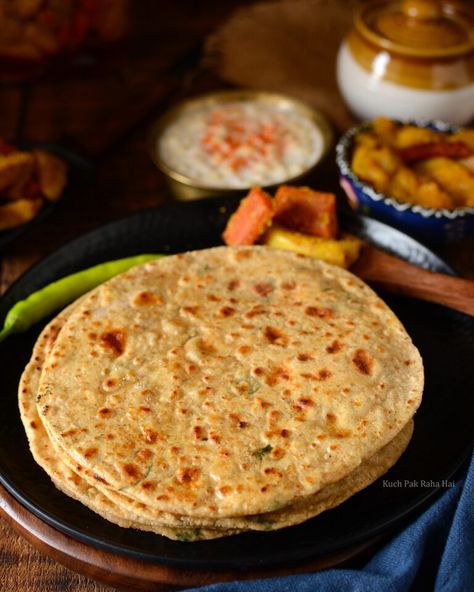 Urad Dal Paratha (Lentil Flat Bread) Lentil Flat Bread, Lentils Bread, Lentil Bread Recipe, Tortillas Recipes, Dal Paratha, Indian Sides, Lentil Bread, Lentils Recipes, Indian Bread Recipes