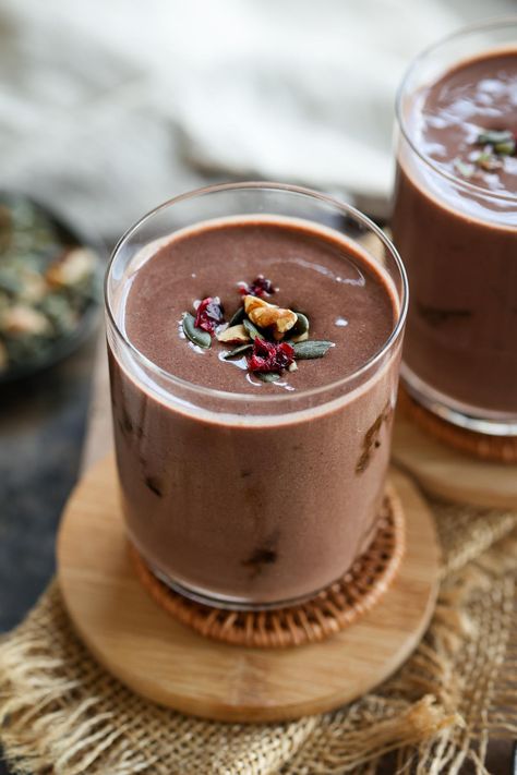 Pick Up Limes: Chocolate & Hazelnut Milkshake Smoothie Smoothie Chocolate, Milkshake Smoothie, Chocolate Trail Mix, Dried Goji Berries, Chocolate Smoothie Recipes, Homemade Kombucha, Almond Granola, Hazelnut Butter, Chocolate Smoothie