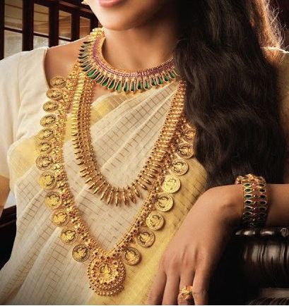 Ultimate Guide to Find Best Kerala Wedding Jewellery Sets Ideas • South India Jewels Kerala Wedding Jewellery, Kerala Jewellery, Traditional Bridal Jewelry, Marriage Jewellery, Kerala Wedding, Antique Jewellery Designs, Jewel Wedding, Bridal Jewelry Collection, Wedding Jewellery Collection