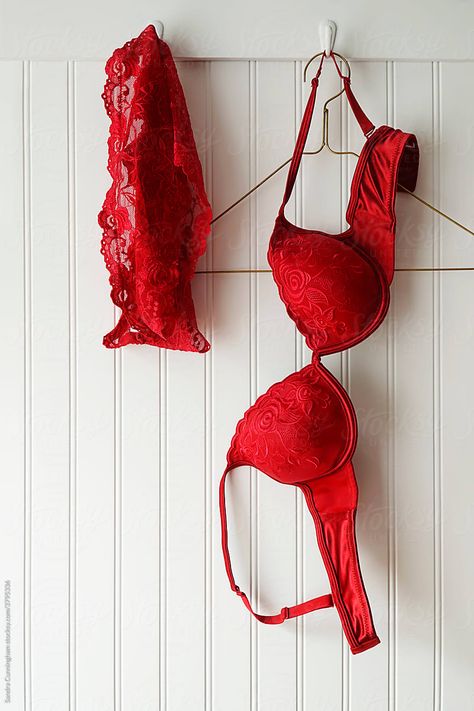 Bra Drawing Reference, Bra Drawing, Bra Art, Red Lace Bra, Lace Bras, Bra Image, Eve Outfit, Classy Photography, New Years Eve Outfits