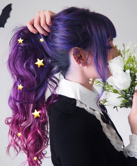 Forever In Love, Galaxy Hair, Goth Hair, Dyed Hair Inspiration, Hair Inspiration Short, Pretty Hair Color, Hair Color Purple, Colour Combo, Hair Dye Colors