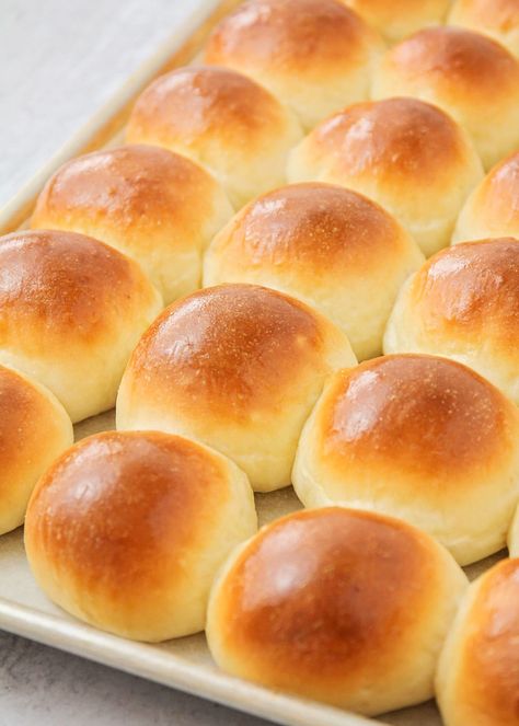 Potato Dinner Rolls Recipe, Potato Roll Recipe, Potato Bun Recipe, Potato Rolls Recipe, No Yeast Dinner Rolls, Potato Rolls, Instant Potatoes, Potato Dinner, Potato Roll