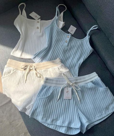 Aesthetic Sleepwear, Sleepwear Aesthetic, Pajamas Aesthetic, Summer Pjs, Pajama Fashion, Cute Sleepwear, Cute Pajama Sets, Pajama Outfits, Cute Lazy Day Outfits