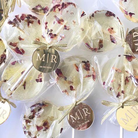 Wedding Lollipops Favors, Lolly Wedding Favours, Lollipop Wedding Favors, Wedding Lollipops, Lollipop Packaging, Candy Gems, Acrylic Packaging, Bridal Shower Favours, Food Wedding Favors