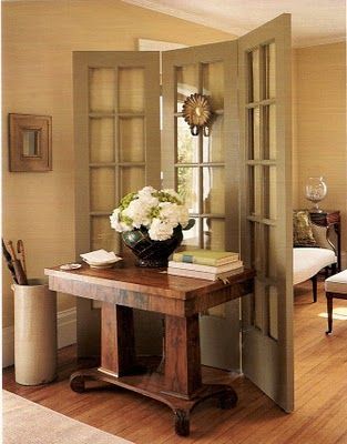 Folding Screen Ideas, Apartment Entrance Ideas, Living Room Divider Ideas, Diy French Doors, Folding Screen Diy, Creative Room Dividers, Smart Living Room, Folding Screen Room Divider, Living Room Divider