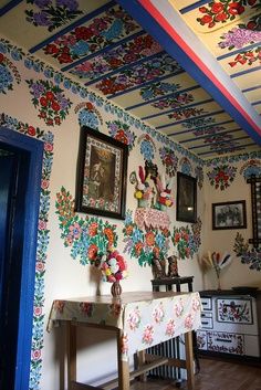 Polish Folk Art, Painted Cottage, Interior Painting, Design Seeds, Interior Paint Colors, Painting Bathroom, Living Room Paint, Room Paint, Bohemian Home