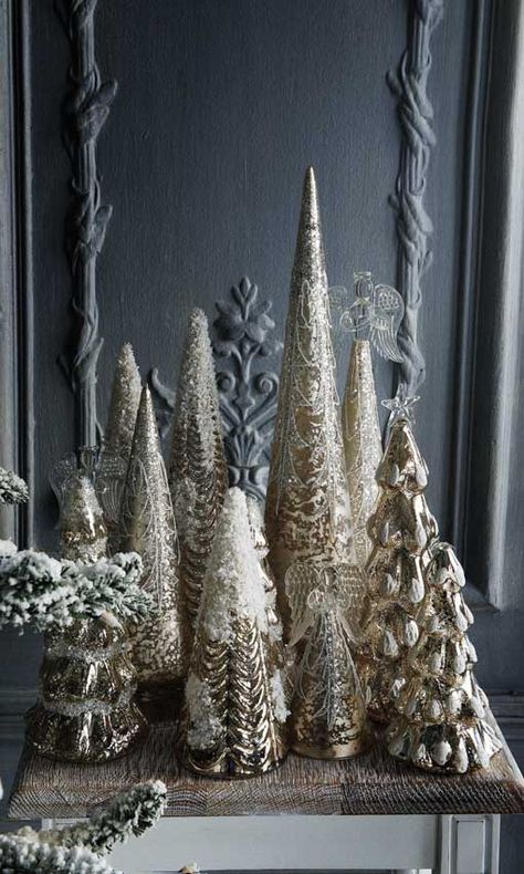 Luxury Christmas Decor, Cone Christmas Trees, Gold Christmas Decorations, Dollar Tree Christmas, Fun Christmas Decorations, Christmas Interiors, Navidad Diy, Boho Christmas, Christmas Mantels