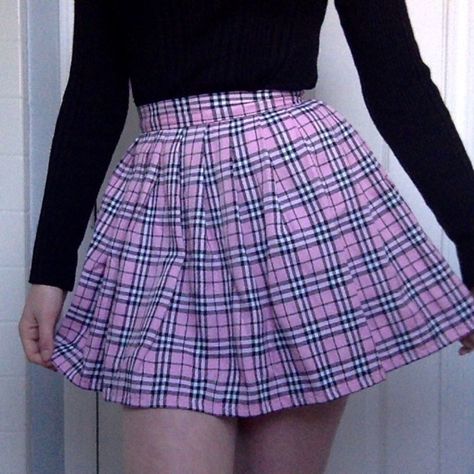 Outdoor Fashion Photography, Skater Skirts, Pleated Skirts, Outdoor Fashion, Pleated Mini Skirt, Tennis Skirt, Pretty Outfits, Pleated Skirt, Skater Skirt