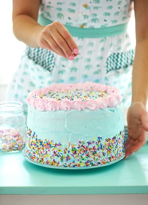 Ice Cream Cake Recipe, Pastel Cakes, Layer Cake Recipes, Gateaux Cake, Ice Cream Birthday, Ice Cream Party, Ice Cream Sandwich, Food Cakes, Ice Cream Cake