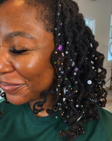 Crystals On Locs, Beaded Loc Styles, Trimmed Locs, Hair Sprinkles On Locs, Sprinkle Locs, Unique Locs Styles, Loc Crystals, Diamond Locs, Loc Braid Styles