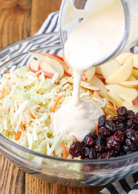 Apple Coleslaw Recipe, Slaw For Fish Tacos, Cabbage Dishes, Apple Coleslaw, Work Recipes, Easy Coleslaw, Coleslaw Recipe Easy, Coleslaw Salad, Apple Salad Recipes