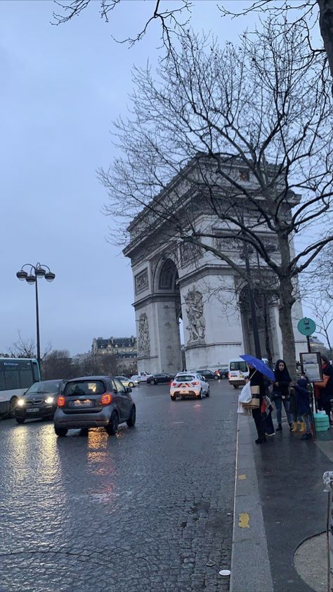 5:00 Am Aesthetic, City Aesthetic Photography, Metro Paris, Paris View, Paris Winter, Fake Life, France City, France Aesthetic, French Lifestyle