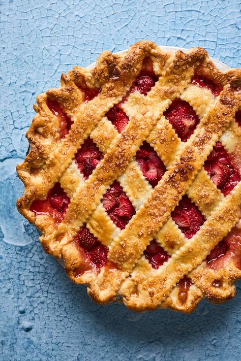 Apple Rhubarb Pie, Crochet Pie, Rhubarb Recipes Pie, Homemade Crust, Summer Sweets, Strawberry Rhubarb Pie, Sweet Bites, Visual Library, Rhubarb Pie