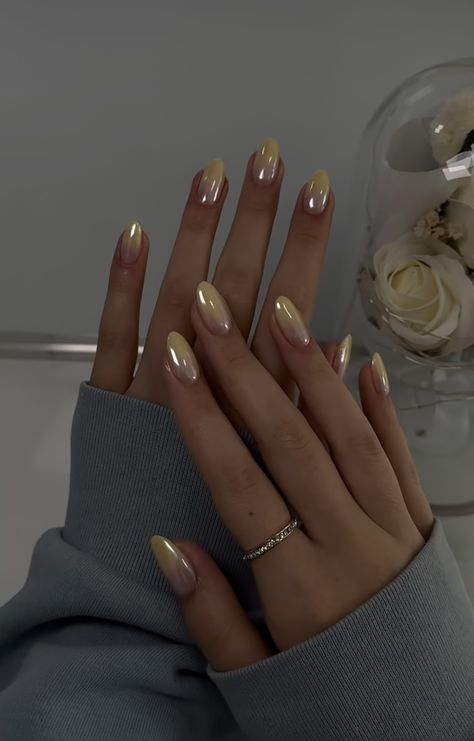 French Nails Art, Ombre Chrome, Ombre Chrome Nails, Nails Images, Diy Salon, Chrome Nails Designs, Manicure Diy, Minimal Nails, Ombre Nail Designs