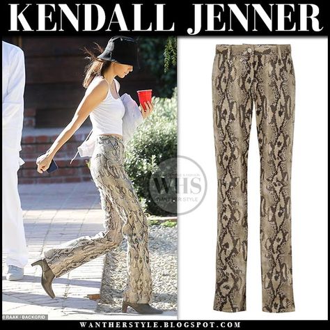 Kendall Jenner in snake print pants #fashion #style #streetstyle #offduty #spring #summer #outfit #celeb #celebrity #trend Kendall Jenner Snake Print, Snake Print Pants Outfit, Snake Pants Outfit, Snake Print Outfit, Point Toe Boots, Snake Pants, Printed Pants Outfits, Snake Print Pants, I Want Her