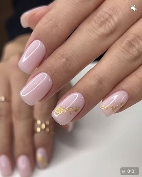 2024 Spring Nail Trends: Nude Colors, Acrylic Designs, and More Simple Floral Nail Art, Very Short Nails, Pink Gold Nails, Nail Options, Hottest Nail Trends, Gold Gel Nails, Sophisticated Nails, Pale Pink Nails, Romantic Nails