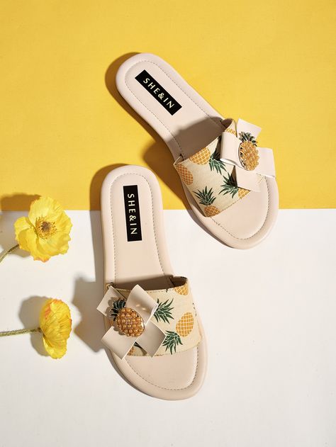 Shoe Trends 2023, Shoes For 2023, Comfortable Summer Shoes, Summer Shoes Trends, Shoes Shein, Pineapple Graphic, Shoes Fashion Photography, Trendy Heels, Summer Shoe