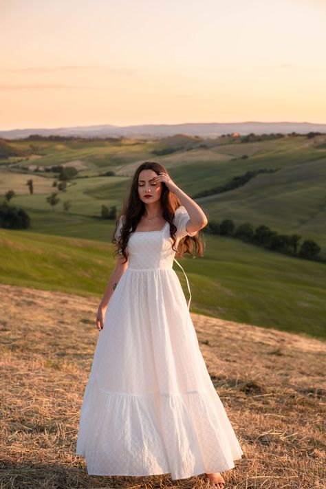 Vestidos Blancos Aesthetic, White Long Frock, Ophelia Dress, White Frock, White Corset Dress, Western Gown, Simple Frock Design, Frock Designs, Dresses Western