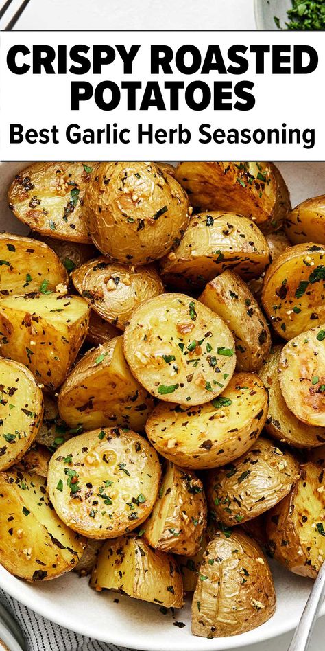 Crispy garlic herb oven roasted potatoes Herbed Roasted Potatoes, Whole 30 Roasted Potatoes, Oven Baked Garlic Potatoes, Roasted Potatoes Meal Prep, Bake Chicken Sides Dishes, Cooked Potatoes Recipes, Asian Roasted Potatoes, Garlic Roasted Potatoes Air Fryer, Roasted Potatoes Vegan