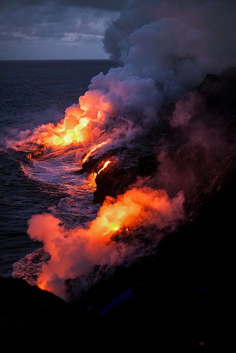 , Hellenic Paganism, Land Scapes, Matka Natura, Hawaii Trip, Fire Photography, Volcano National Park, Lava Flow, Custom Converse, Wallpaper Pastel