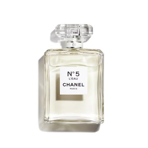 Discover 105530 Eau de Toilette Spray by CHANEL. {2}. Koleksi Parfum, Citrus Perfume, Penyimpanan Makeup, Chanel N 5, Stile Blair Waldorf, Chanel No5, Perfume Chanel, Chanel Fragrance, Parfum Chanel