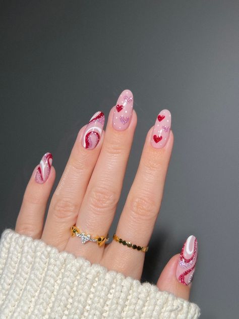 #nails #nailart #valentinesnails #heartnails #rednails #pinknails #glitternails #swirlnails -#jewelry Disney Valentine Nails, Disney Valentines Nails, Reflective Nails, Vday Nails, Kutek Disney, Valentine Nail Art, February Nails, Nail Designs Valentines, Nails Desing