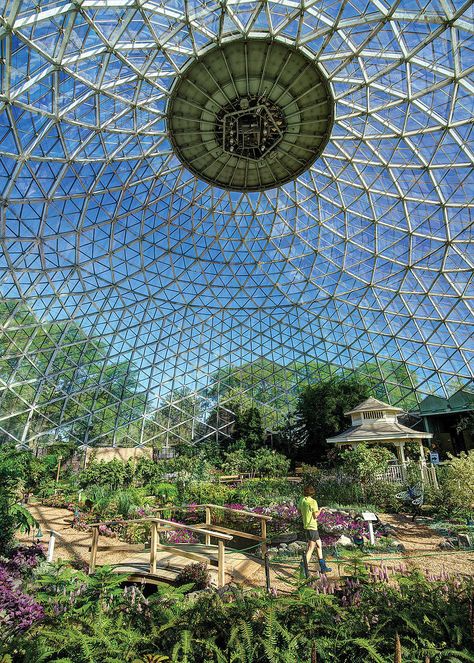 Greenhouse Houses, Milwaukee Domes, Ramshackle Dorm, Greenhouse Dome, Dome Architecture, Moon Base, Travel Wisconsin, Dome Structure, Center Park