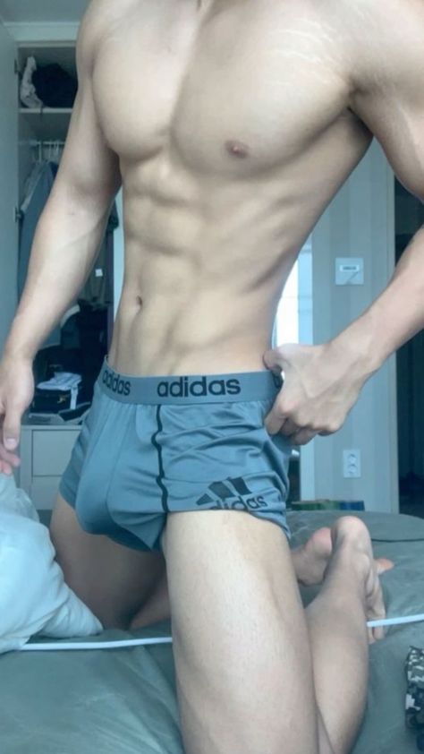 Man In Bed Aesthetic, Aesthetics Body Men, Happy Trails Men, V Line Aesthetic, Anime Boy Abs, Male Body Reference Poses, Hot Guy Aesthetic, Male Body Poses, Shirtless Man Pose