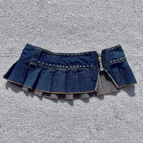 Vintage Y2K Serious LA Denim Micro Miniskirt. Size... - Depop Diy Jean Mini Skirt, Denim Micro Skirt, Denim Mini Skirt Y2k, Denim Skirt Mini, Skirt Outfit Summer, Denim Miniskirt, Micro Miniskirt, Micro Skirt, Micro Mini Skirt