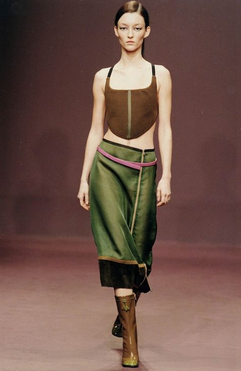 FW 1999 Womenswear Audrey Marnay, 90s Prada, 1990s Runway, Prada Runway, Super Models, Prada Women, 90s Runway, Vintage Runway, 90's Fashion