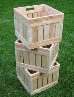 Make your own milk crates, then stencil, carve, or engrave. Desain Furnitur Modern, Hemma Diy, Milk Crates, Pallet Crafts, Diy Holz, Wooden Projects, Wood Creations, Wood Crates, Into The Woods