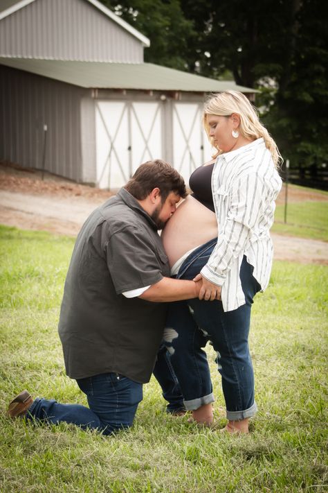 Plus size maternity photo shoot Maternity Photo Outfits, Maternity Photography Poses Pregnancy Pics, Plus Size Maternity, Maternity Photo Shoot, Maternity Photography Poses, Pregnancy Outfits, Maybe One Day, Maternity Photos, Pregnancy Shoot