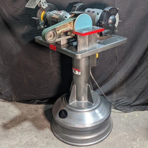 Two bench grinders on one table that pivots to save room #mackdave510@instagram #benchrinderstand #benchgrinder#pedestlgrinder Weld Table, Bench Grinder Stand, Vise Stand, Furnace Maintenance, Grinder Stand, Bench Grinders, Forging Tools, Welding Tables, Black Smith