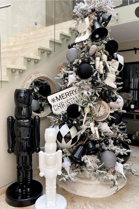 Black And White Striped Christmas Tree, Black And Silver Christmas Tree Decor, Raiders Christmas Tree Ideas, Black On Black Christmas Tree, Brown Theme Christmas Tree, White Tree With Black Ornaments, Black Ribbon Christmas Tree, Modern Black Christmas Tree, Black And Green Christmas Tree