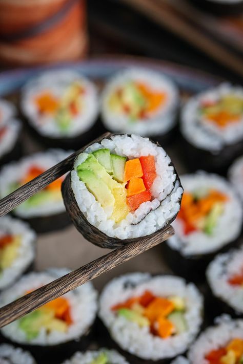 Pick Up Limes: Rainbow Veggie Sushi Rolls Veggie Sushi Rolls, 10 Min Meals, 20 Min Meal, Veggie Rolls, Avocado Nutrition, Vegan Pho, Veggie Sushi, Chickpea Coconut Curry, 30 Min Meals