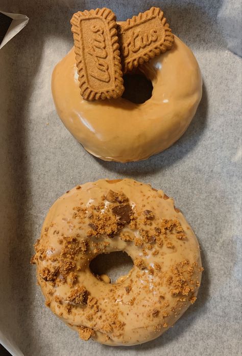 Biscoff Aesthetic, Donut Dough Recipe, Donut Dough, Lotus Biscuits, Lotus Biscoff, Cookie Butter, From Tiktok, Sweet Food, Dough Recipe