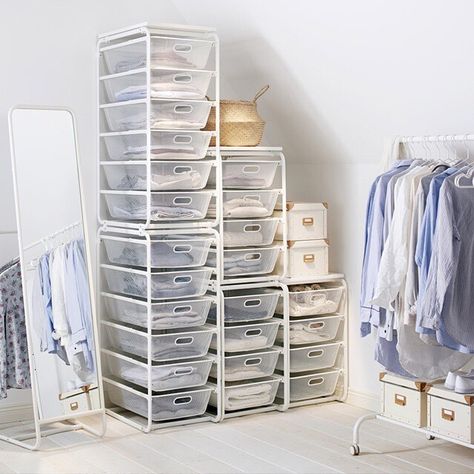 Adaptable storage like the #IKEA ALGOT system helps you to create custom storage… Tiny Closet Solutions, Ikea Algot, Closet Clothes Storage, Homes Kitchen, Tiny Closet, No Closet Solutions, Wardrobe Solutions, Small Closets, Minimalist Apartment