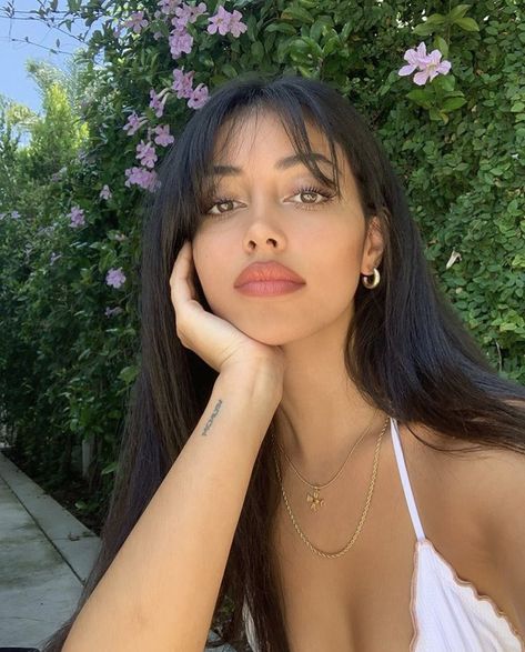 bri on Twitter: "cindy kimberly stays calling me ugly… " Whispy Curtains Bangs With Long Hair, Italian Haircut, Cindy Kimberly, Hair Appointment, Female Face, Hair Haircuts, Haircuts Straight Hair, Long Hair With Bangs, Long Black Hair