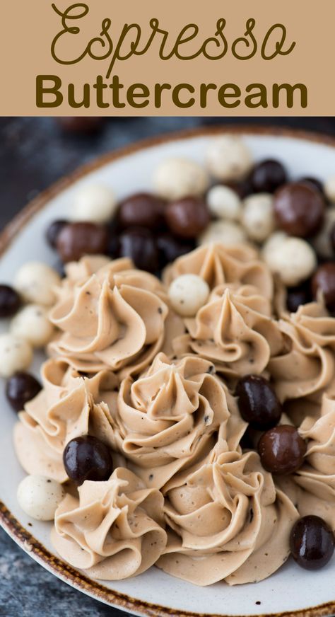 Espresso Frosting, Coffee Frosting, Espresso Buttercream, Chocolate Covered Coffee Beans, Coffee Buttercream, Cake Frosting Recipe, Cake Christmas, Coffee Granules, Recipes Christmas