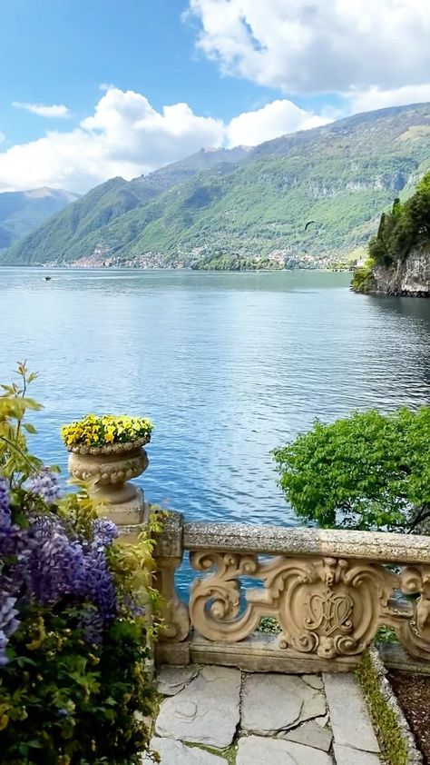 Villa Del Balbianello, Italy Images, Vintage Architecture, Lake Como Italy, Beautiful Background, Summer Trip, Beautiful Backgrounds, Lake Como, Summer Travel