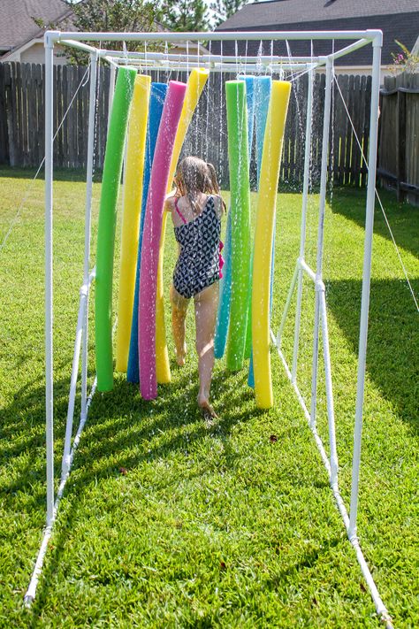 Sprinkler Diy, Pvc Pipe Sprinkler, Ninja Birthday Party Ideas, Ninja Birthday Party, Backyard Water Parks, Kids Sprinkler, Kids Obstacle Course, Ninja Birthday Parties, Pvc Pipe Projects