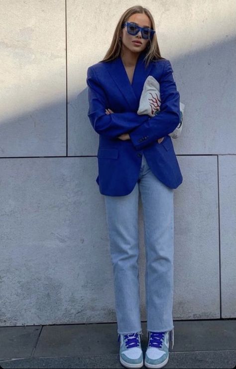 Forum Low, Outfit Primavera, Woman Clothes, Blue Outfit, Blazer Outfits, Colourful Outfits, Looks Style, Blue Jacket, Nike Dunk