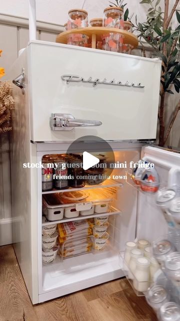 Julianna Christensen | Satisfying✨mini✨ fridge restock 🤍. EVERYTHING is on my AMZ Storefront under the “Fridge Organization” category!  ✨ ✨ #amazonorganization... | Instagram Mini Fridge With Freezer In Bedroom, Dresser With Mini Fridge, Mini Fridge Office Set Up, Office Fridge Ideas, Meal Prep Mini Fridge, Snack Drawer In Bedroom Ideas, Stanley Organization, Stocked Mini Fridge, Mini Fridge Organization Ideas