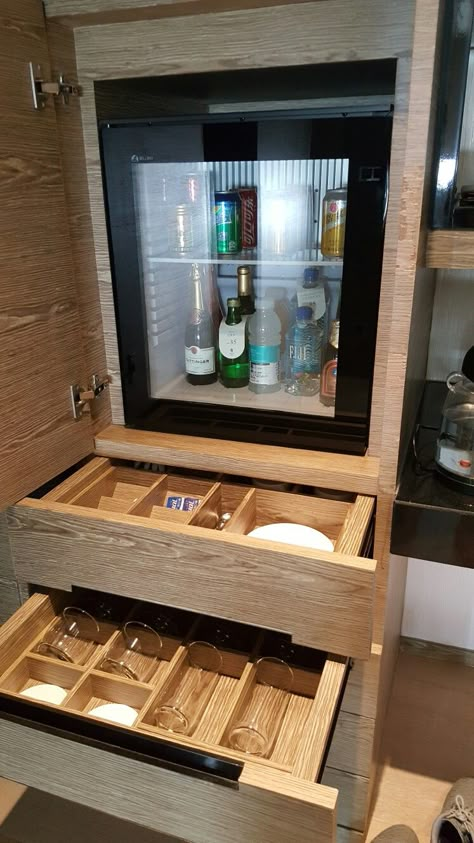 Hidden Bar In Bedroom, Minibar Bedroom, Hotel Room Mini Bar, Bedroom Minibar, Minibar Ideas, Minibar Design, Mini Pantry, Hotel Minibar, Safari Bedroom