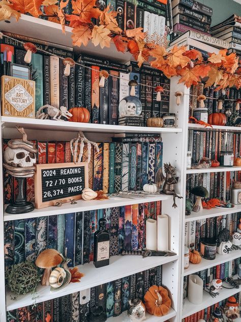 How do you organize your shelves? Mine are first by height you can see the shelves on the right only fit certain heights), then I keep all my special editions together in rainbow order, and then everything else is really just whatever makes sense in my head/uses the space the best 😂 Hope everyone in the US is having a good Labor Day weekend! 🧡 #bookstagram #readersofig #sundayshelfie #fallvibes Fall Bookshelf Aesthetic, Fall Book Shelf Decor, Fall Bookshelf Decor Ideas, Bookshelves Halloween Decor, Fall Aesthetic Bookshelf, Halloween Book Shelf Decor, Halloween Bookshelf Decor, Fall Bookshelf Decor, Fall Bookshelf