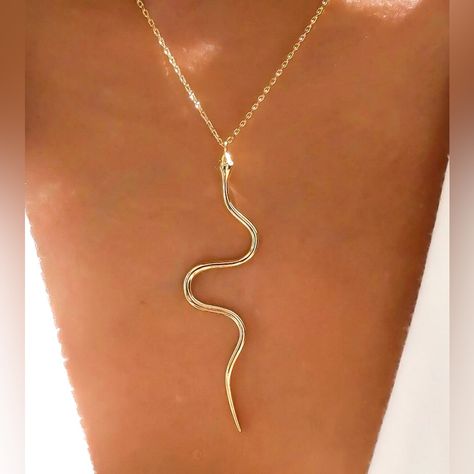 Nwt Snake Alloy Necklace: 15.7”- 17.7” Packaged & Sealed Makes A Great Gift New Boutique Jewelry Buy W/Confidence! Bundle & Save On Shipping ( ) Snake Pendant, Snake Jewelry, Snake Necklace, Neck Jewellery, Gold Snake, Holiday Jewelry, Handmade Gold, Gull, Mode Vintage