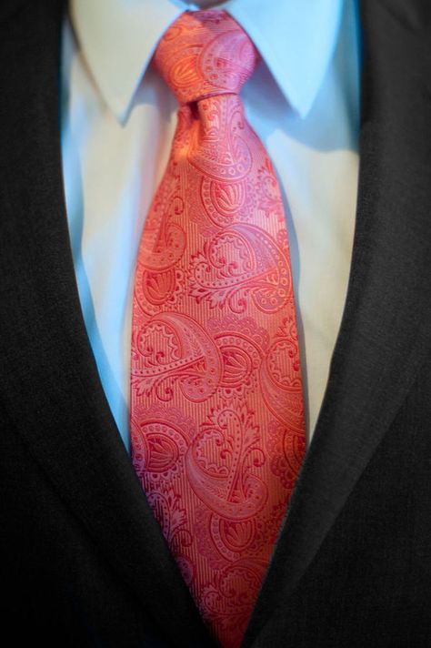 Coral Pantone, Coral Tie, Coral Wedding, Navy Suit, Atlanta Wedding, Wedding Advice, Groom And Groomsmen, Free Wedding, Wedding Themes