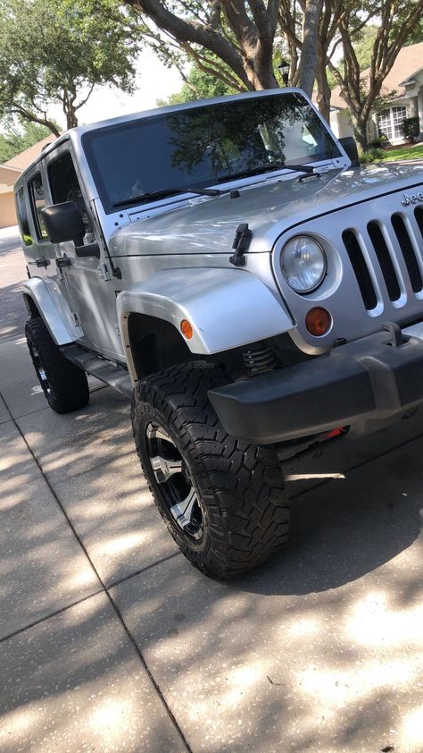 Silver 2 Door Jeep Wrangler, Silver Jeep Wrangler, Jeep Wrangler Girly, Jeep Aesthetic, Prom Car, Silver Jeep, Two Door Jeep Wrangler, Jeep Wrangler Lifted, Yellow Jeep