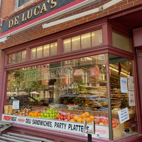 #bodegas #deli #boston #aesthetic #fruit #cute Cute Grocery Store Exterior, New York Deli Aesthetic, Grocery Store Exterior, Bodega Sandwich, Bodega Aesthetic, Bodega Design, Deli Aesthetic, Small Town Grocery Store, Aesthetic Grocery Store